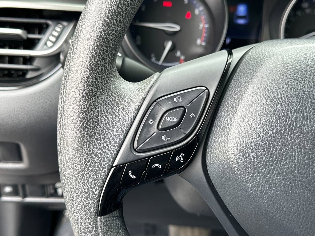 Used 2019 Toyota C-HR LE FWD image 23