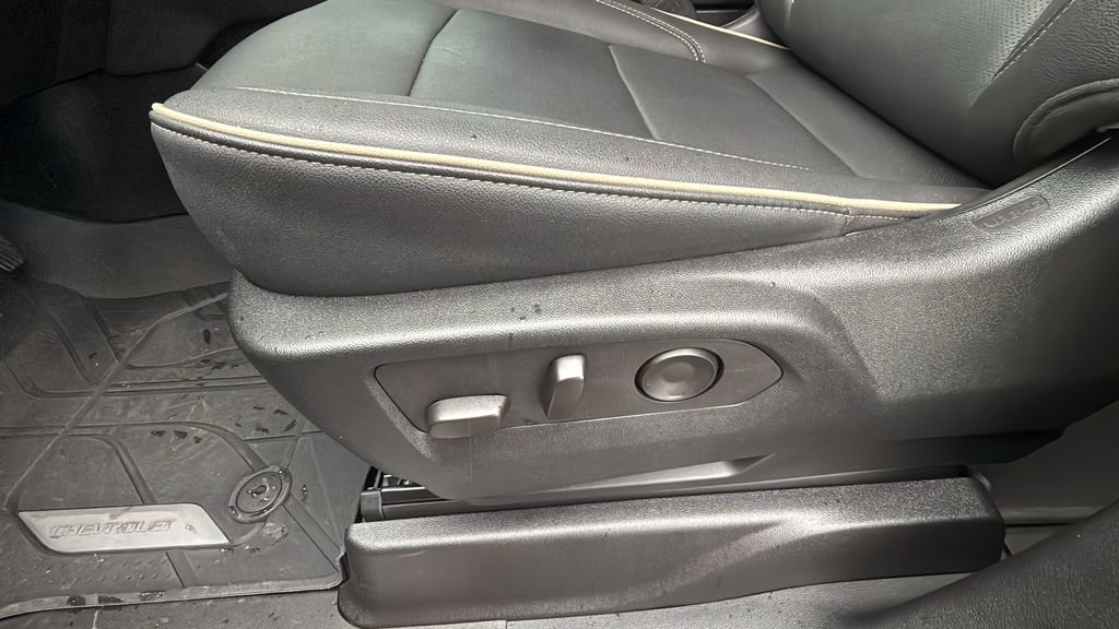 Used 2025 Chevrolet Tahoe Premier image 11