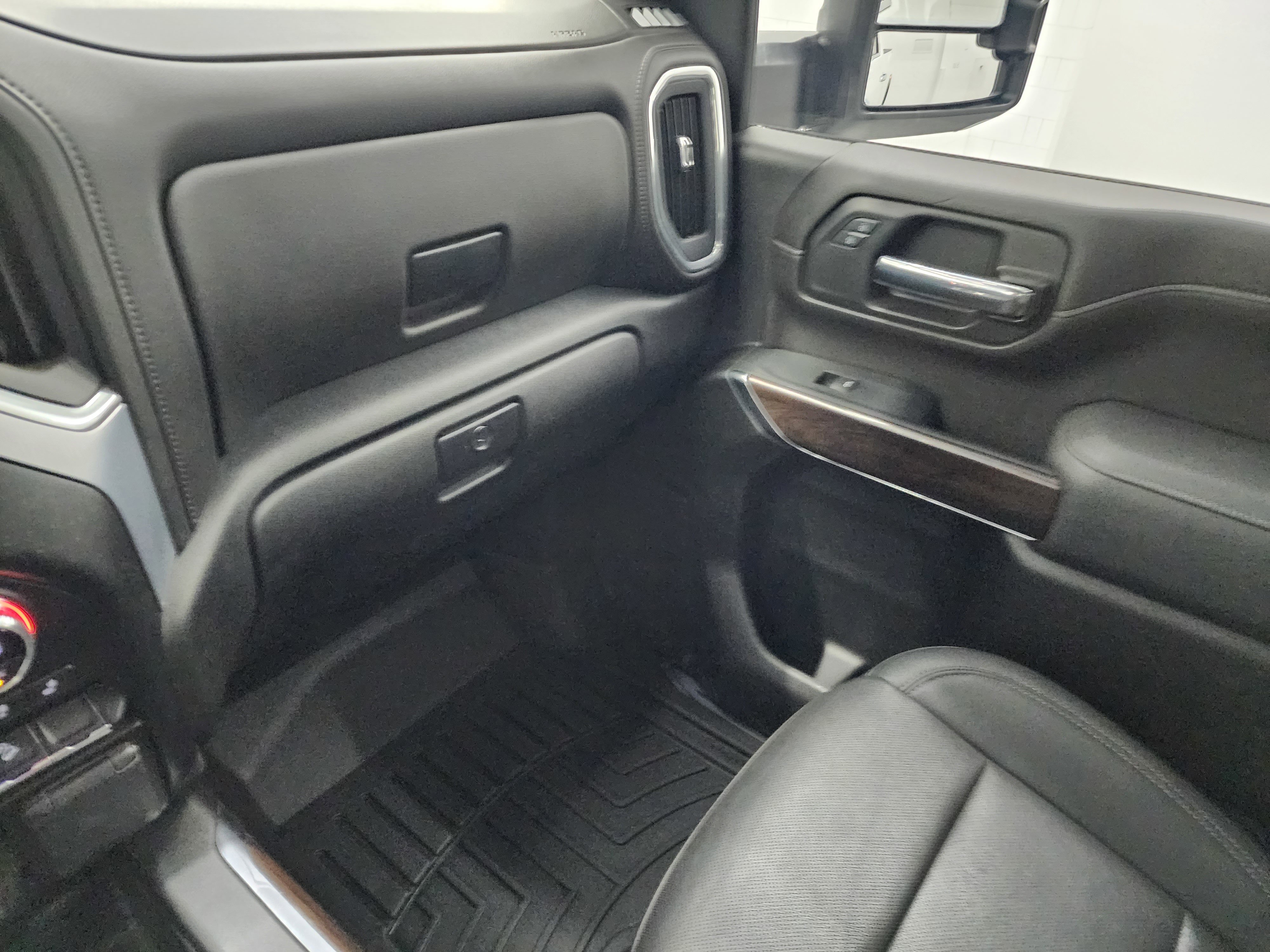 Used 2022 GMC Sierra 2500 SLT w/ SLT Convenience Package image 12