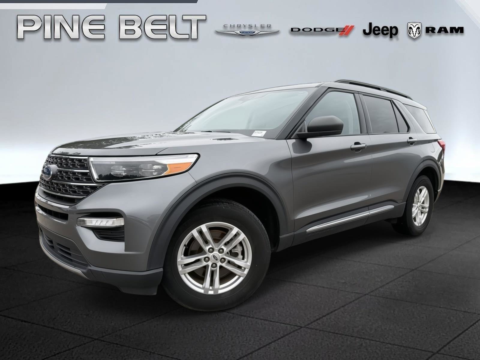 Used 2023 Ford Explorer XLT w/ Equipment Group 202A AWD/4WD image 1