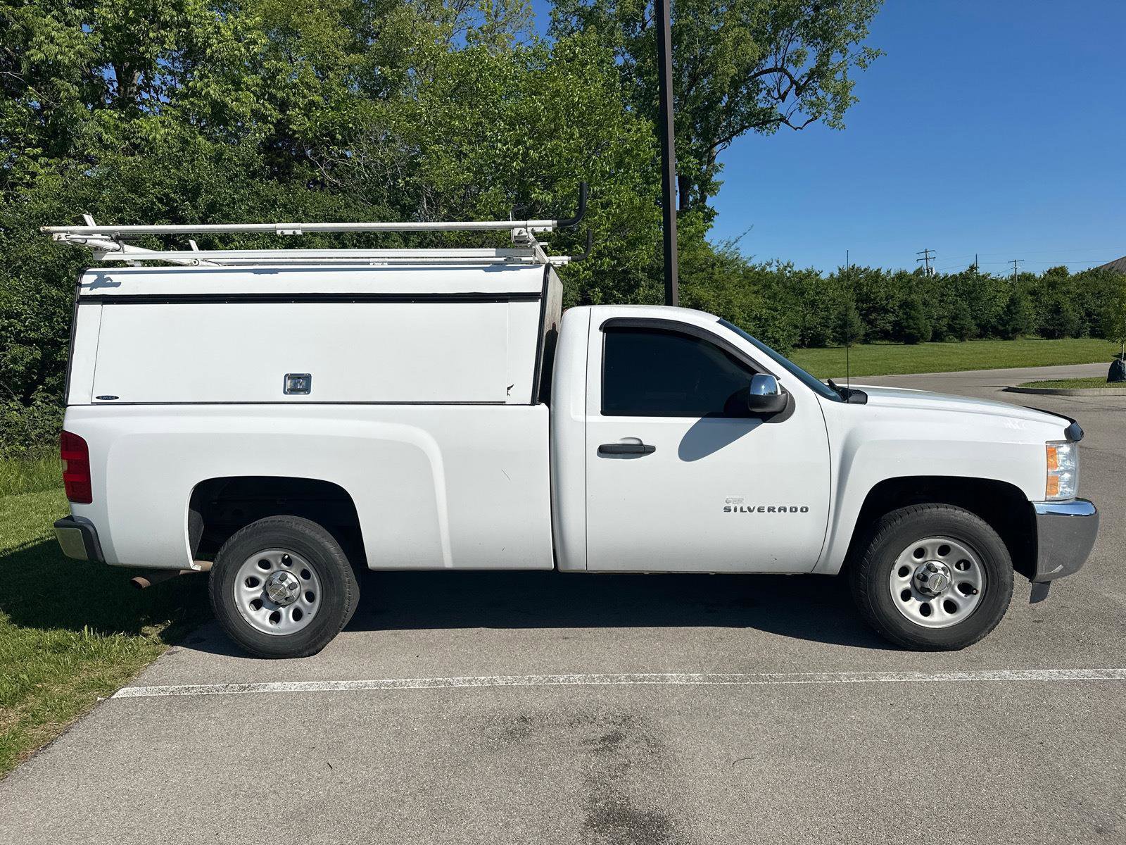 Used 2012 Chevrolet Silverado 1500 W/T RWD image 2