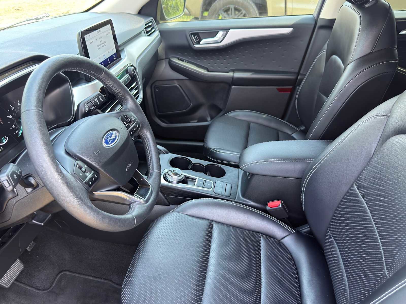 Used 2020 Ford Escape SEL image 9