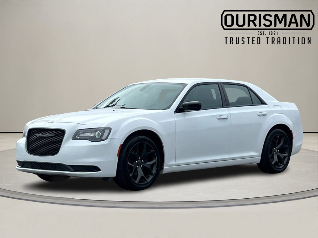 Used 2021 Chrysler 300 Touring w/ Sport Appearance Package image 2
