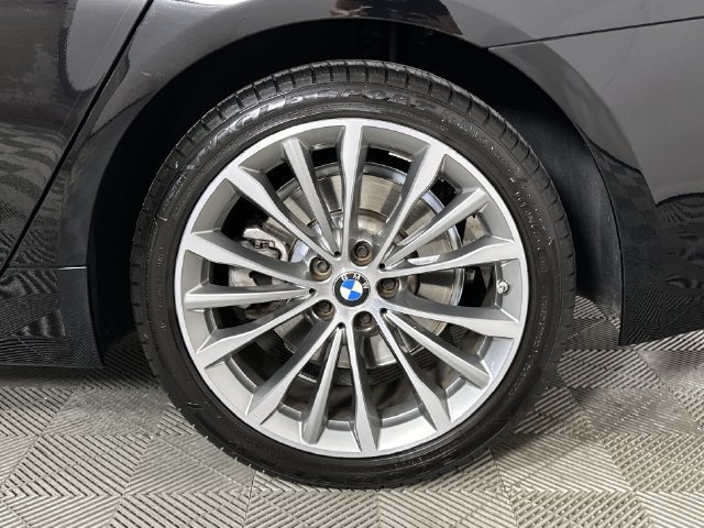 Used 2023 BMW 530i w/ Convenience Package RWD image 34
