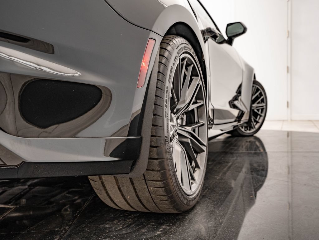Used 2021 Chevrolet Camaro ZL1 RWD image 49