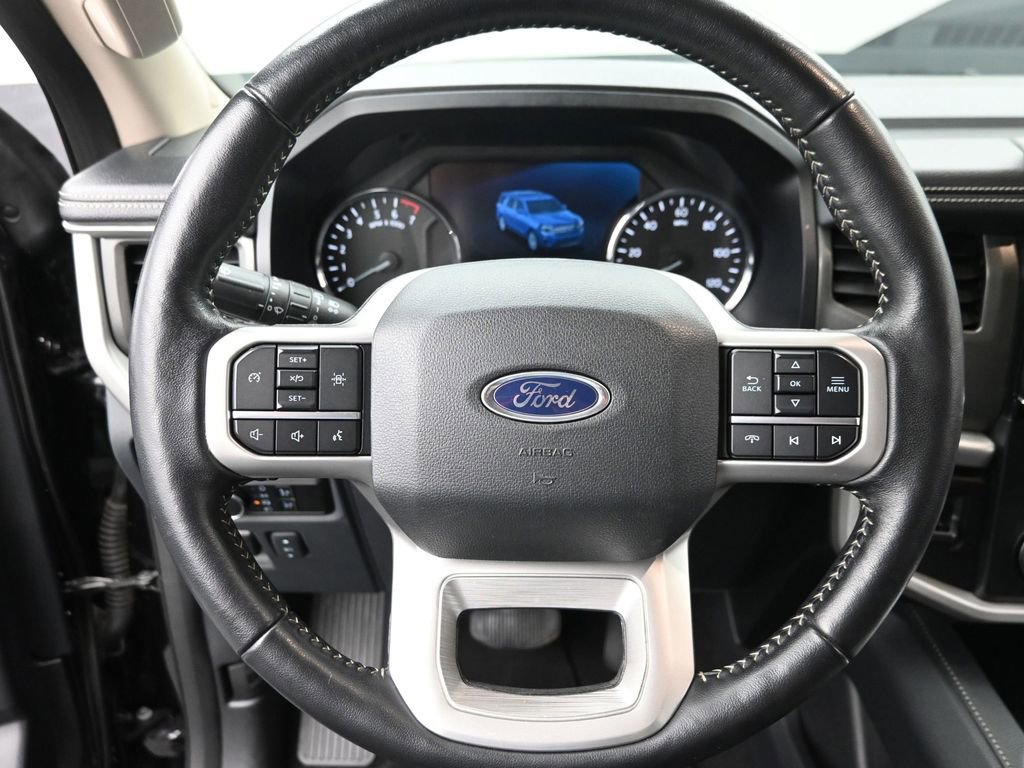 Used 2024 Ford Expedition XLT image 16