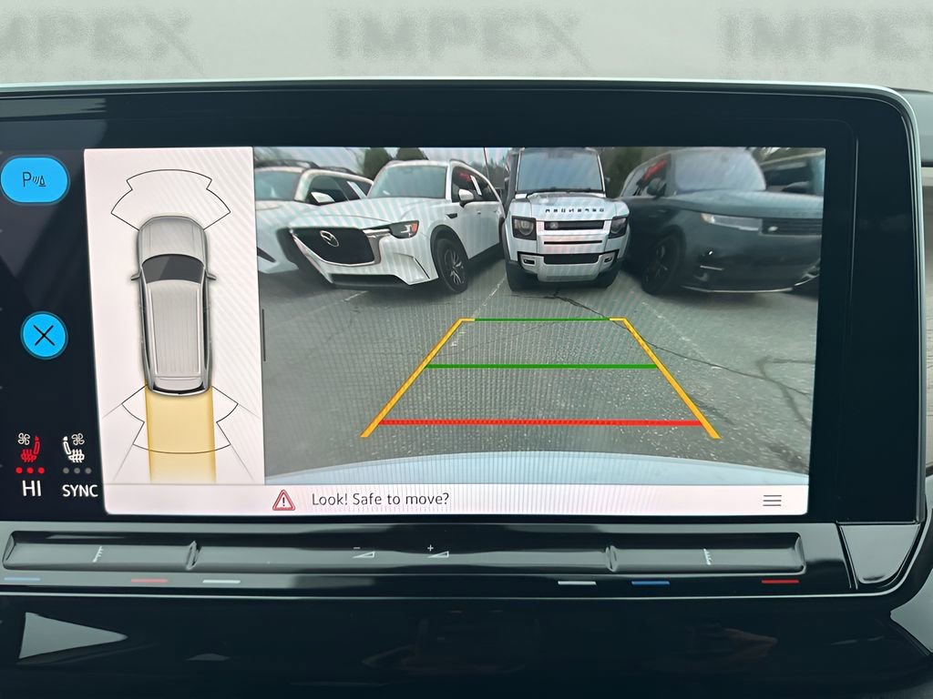 Used 2025 Volkswagen Atlas SE image 21