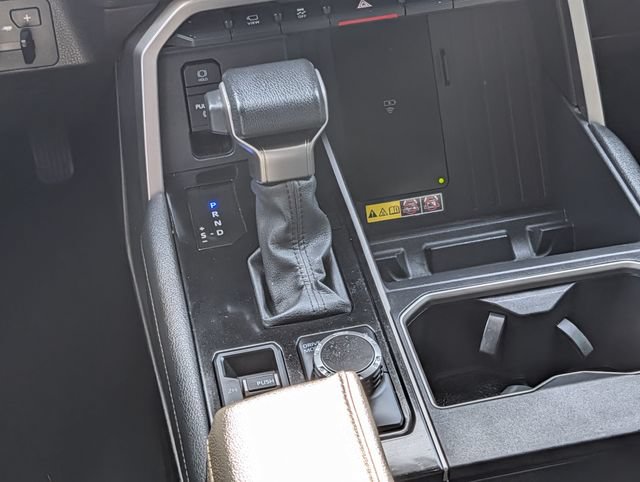 Used 2025 Toyota Tundra Limited AWD/4WD image 14