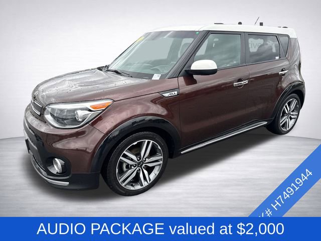 Used 2017 Kia Soul + image 3