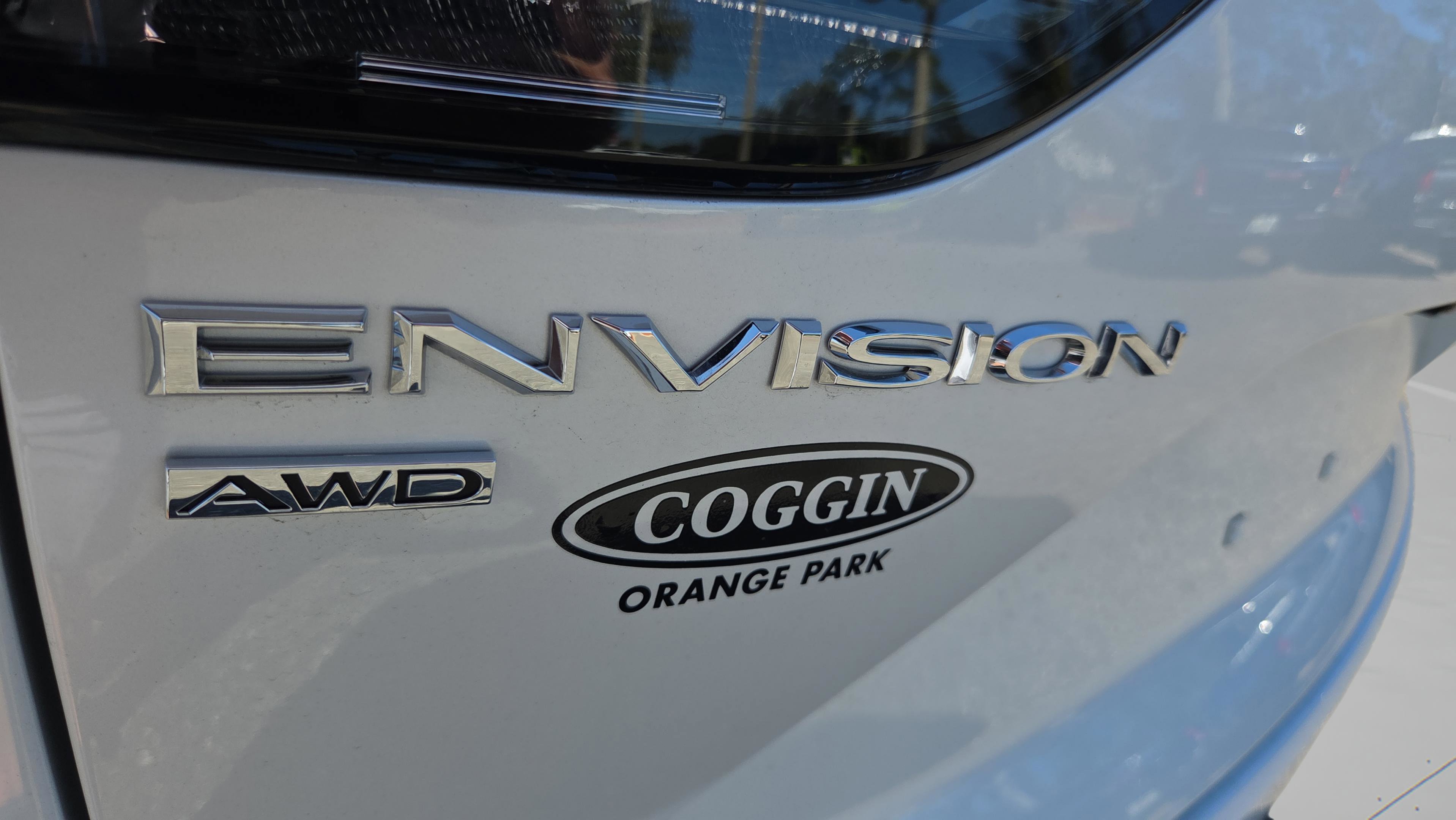 Used 2023 Buick Envision Avenir image 32