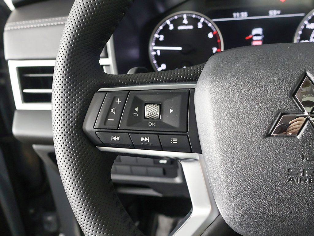 New 2026 Mitsubishi Outlander Trail Edition image 41