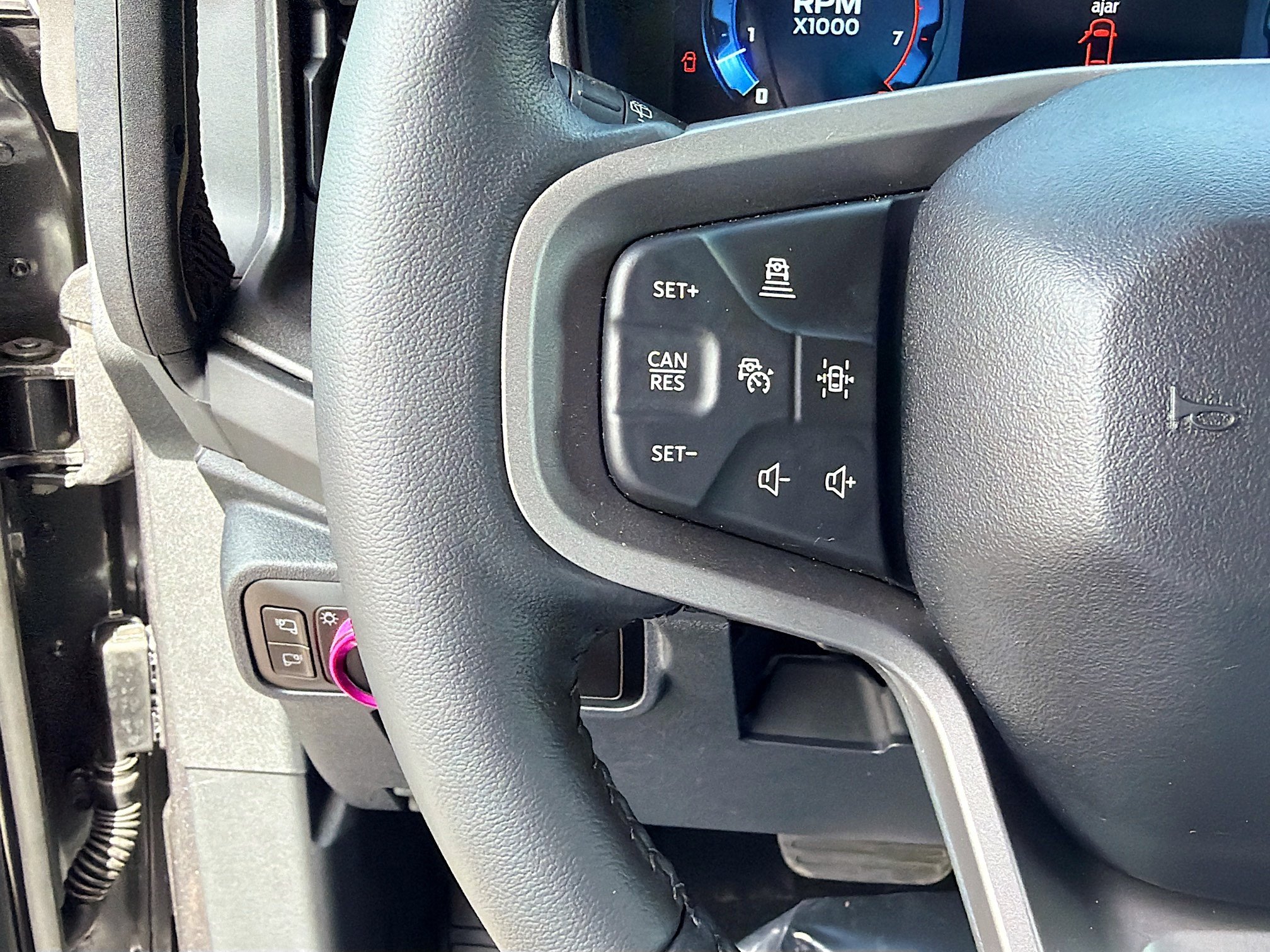 Used 2025 Ford Bronco Badlands AWD/4WD image 35