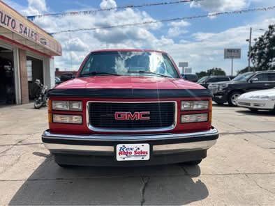 Used 1995 GMC Suburban 2WD image 3
