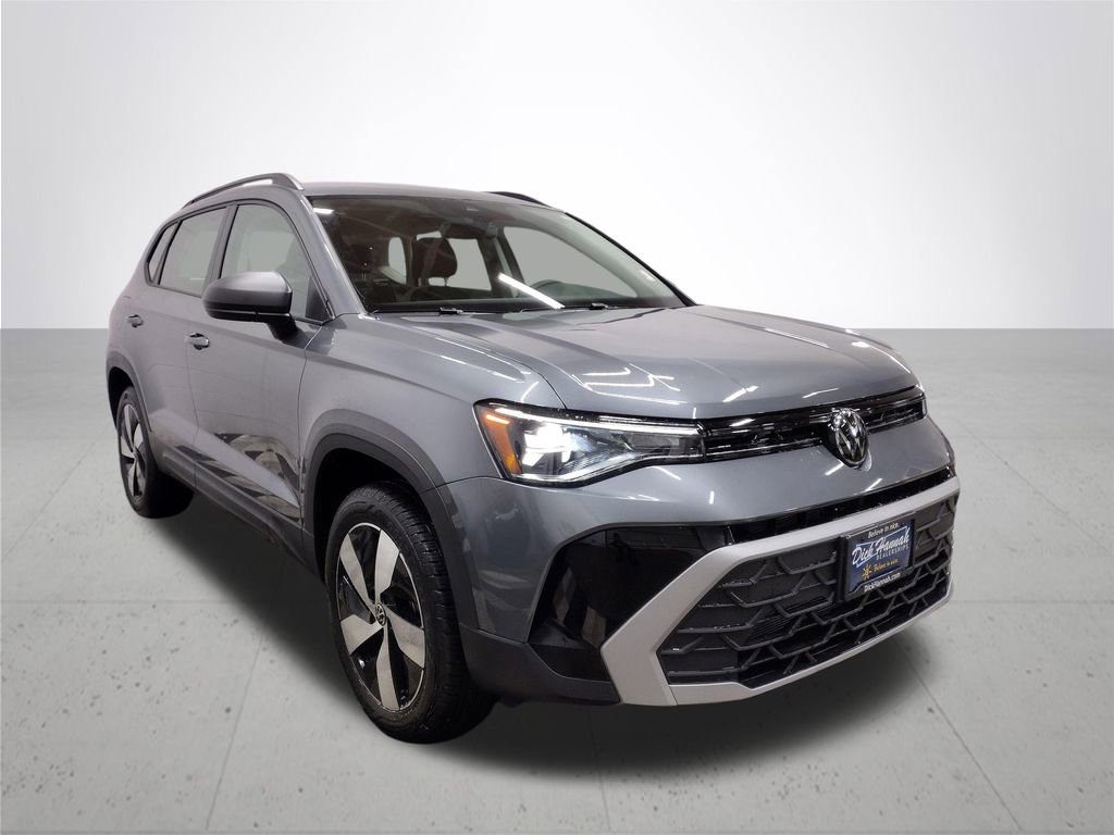 Certified 2025 Volkswagen Taos S image 5