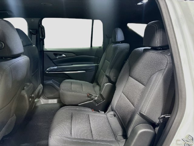 New 2027 Chevrolet Traverse LT w/ LPO, Floor Liner Package FWD image 21