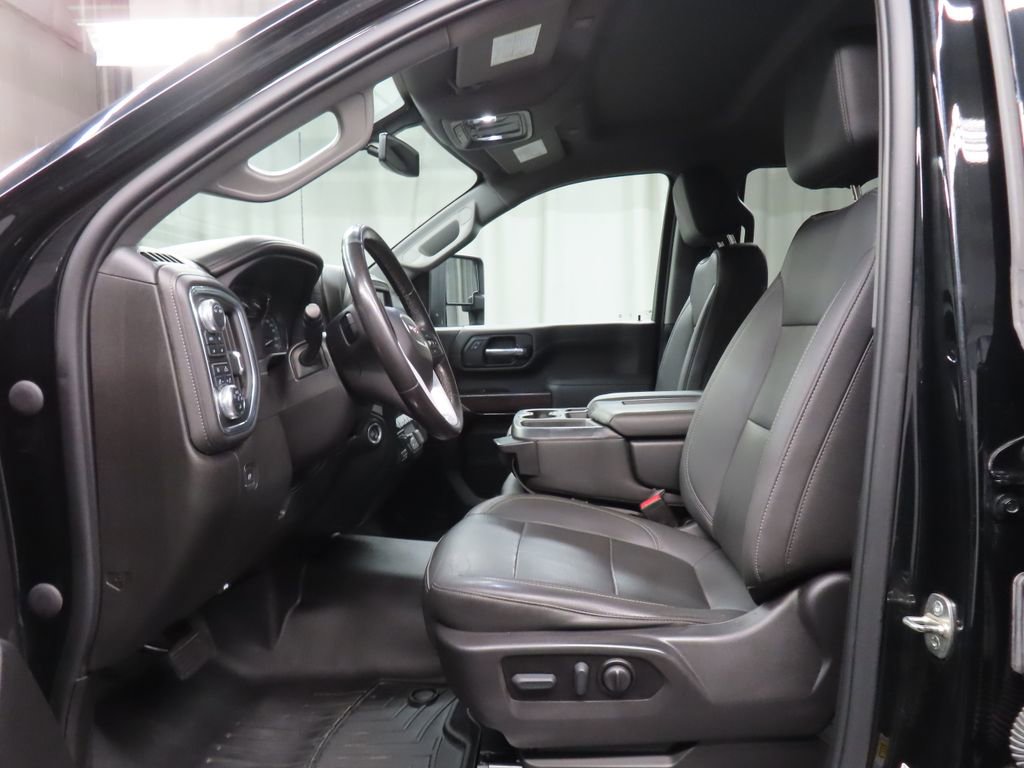 Used 2022 GMC Sierra 3500 SLT w/ X31 Off-Road Package image 9