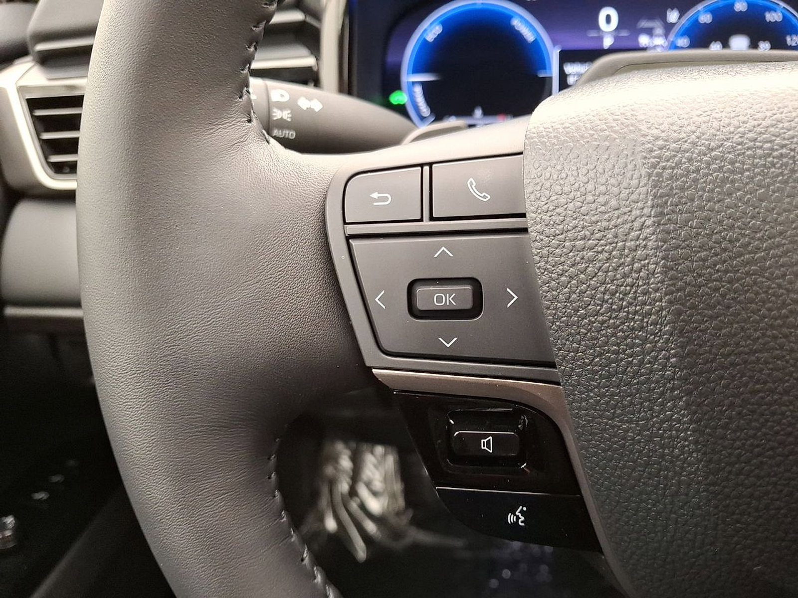 Used 2026 Toyota Camry XSE w/ Premium Plus Package AWD/4WD image 17