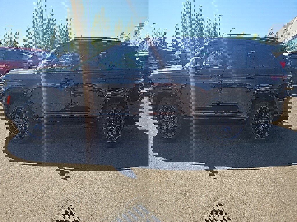 New 2025 Jeep Grand Cherokee L Summit image 2