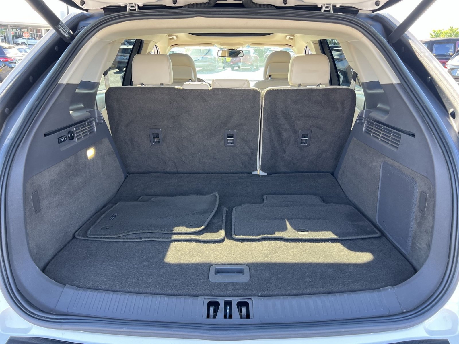 Used 2017 Lincoln MKX Reserve w/ Driver Assistance Package AWD/4WD image 26
