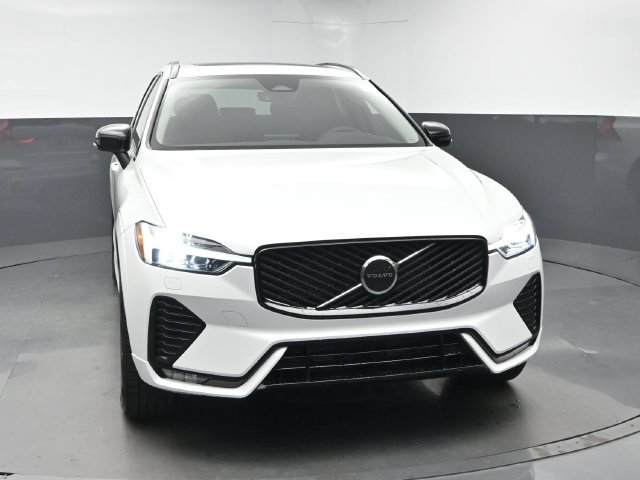 New 2027 Volvo XC60 B5 Core AWD/4WD image 2