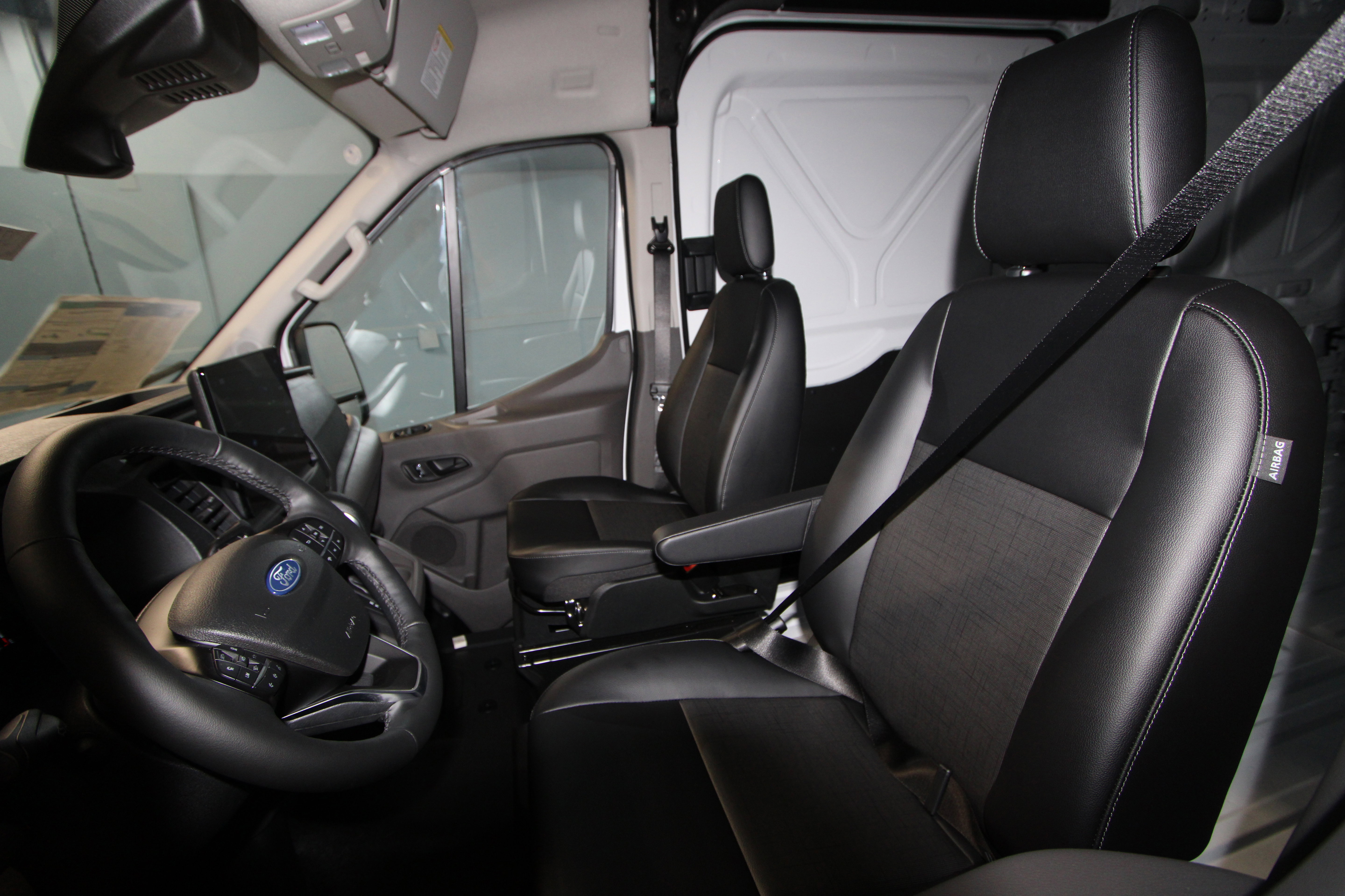 New 2026 Ford Transit 350 148 Medium Roof RWD image 3