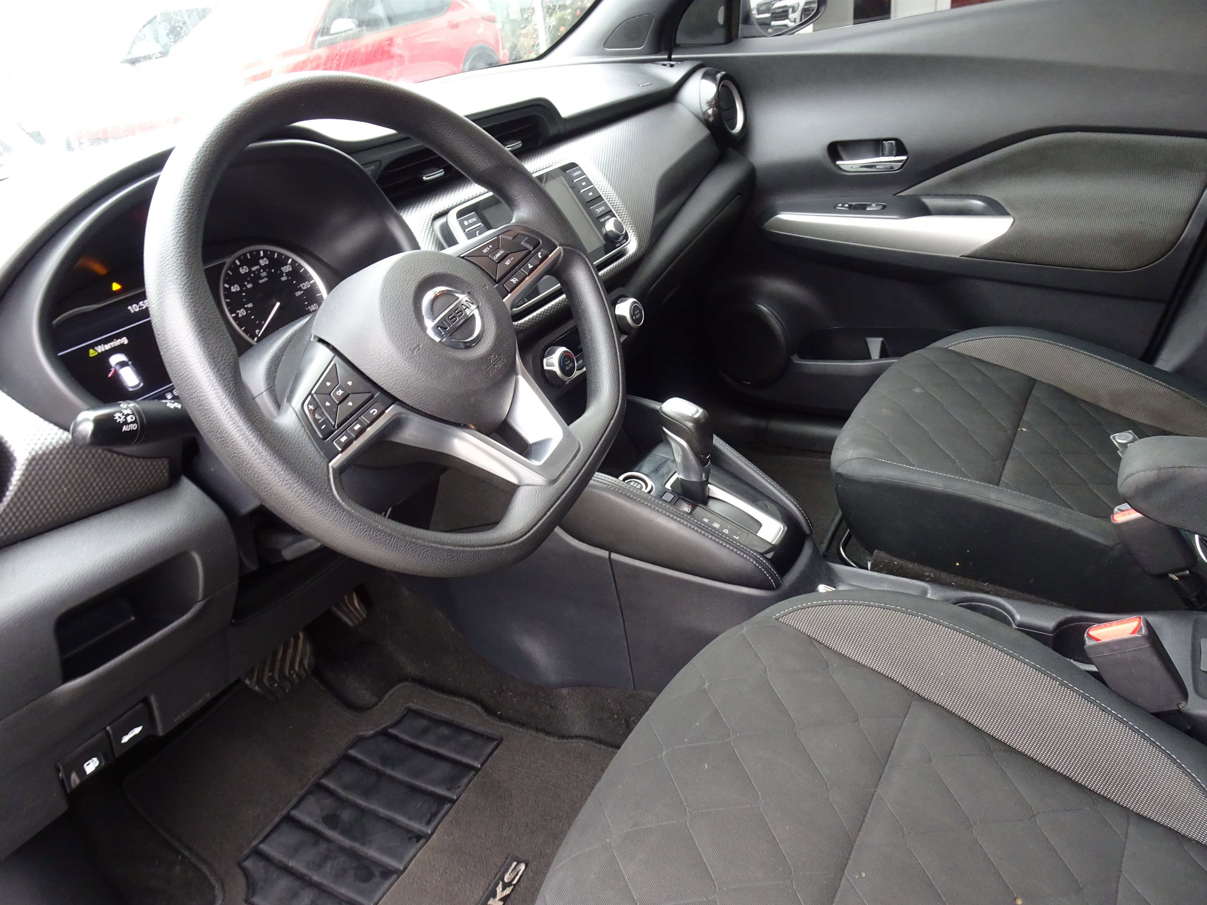 Used 2020 Nissan Kicks SV image 11
