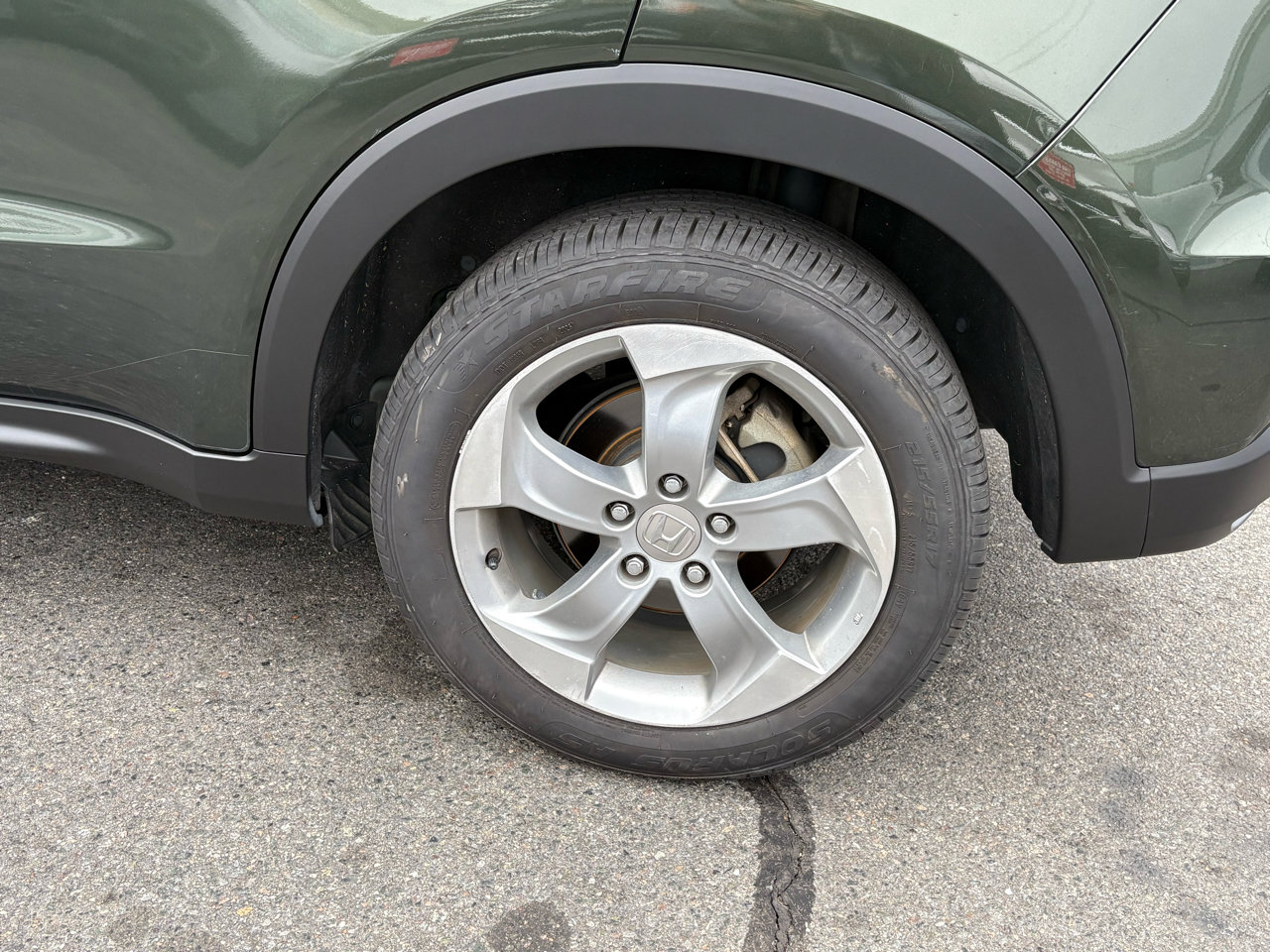 Used 2017 Honda HR-V EX-L image 4