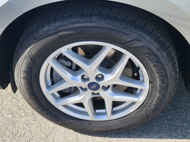 Used 2022 Ford Edge SEL image 9