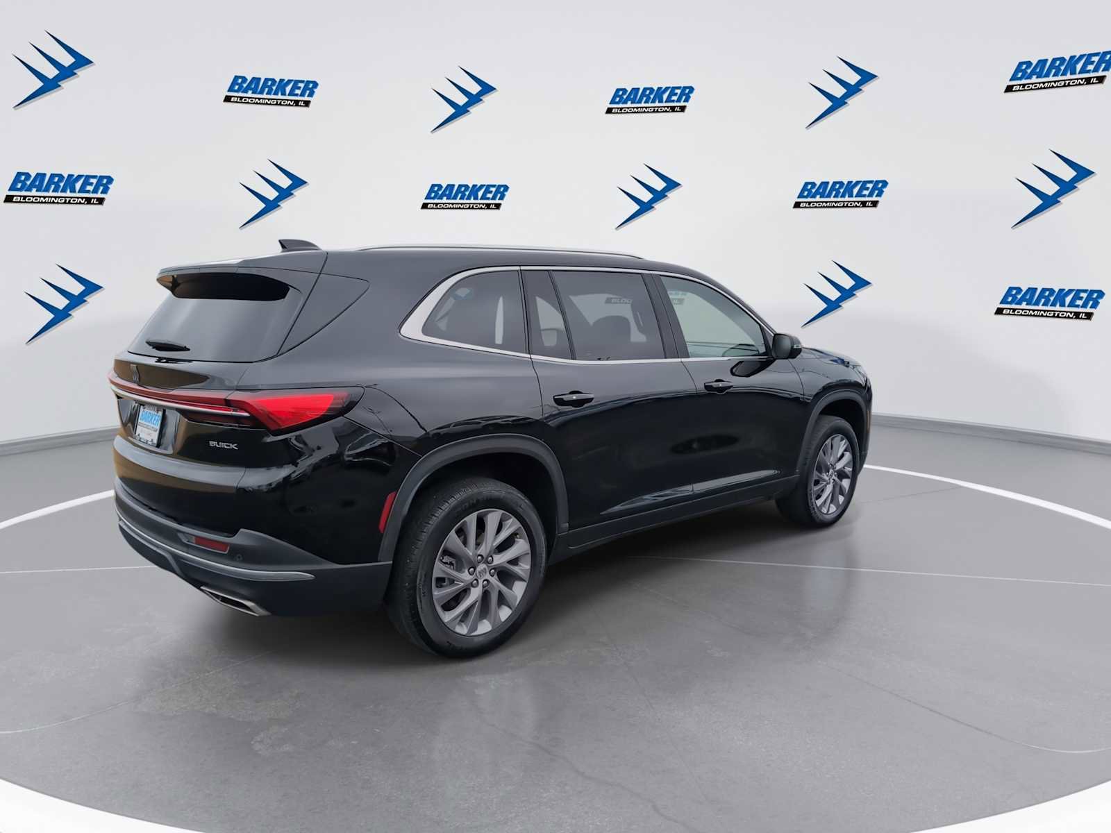Used 2025 Buick Enclave Preferred image 8