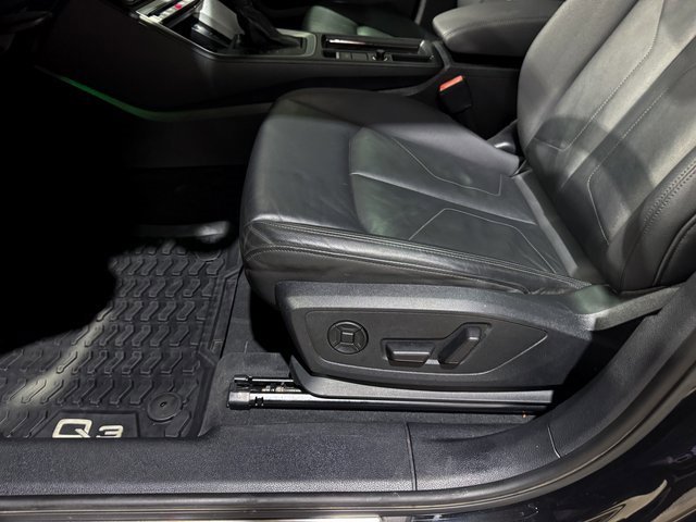 Used 2021 Audi Q3 2.0T Premium Plus w/ Premium Plus Package image 15