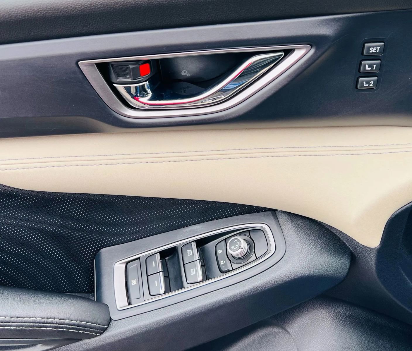 Used 2020 Subaru Ascent Limited image 21