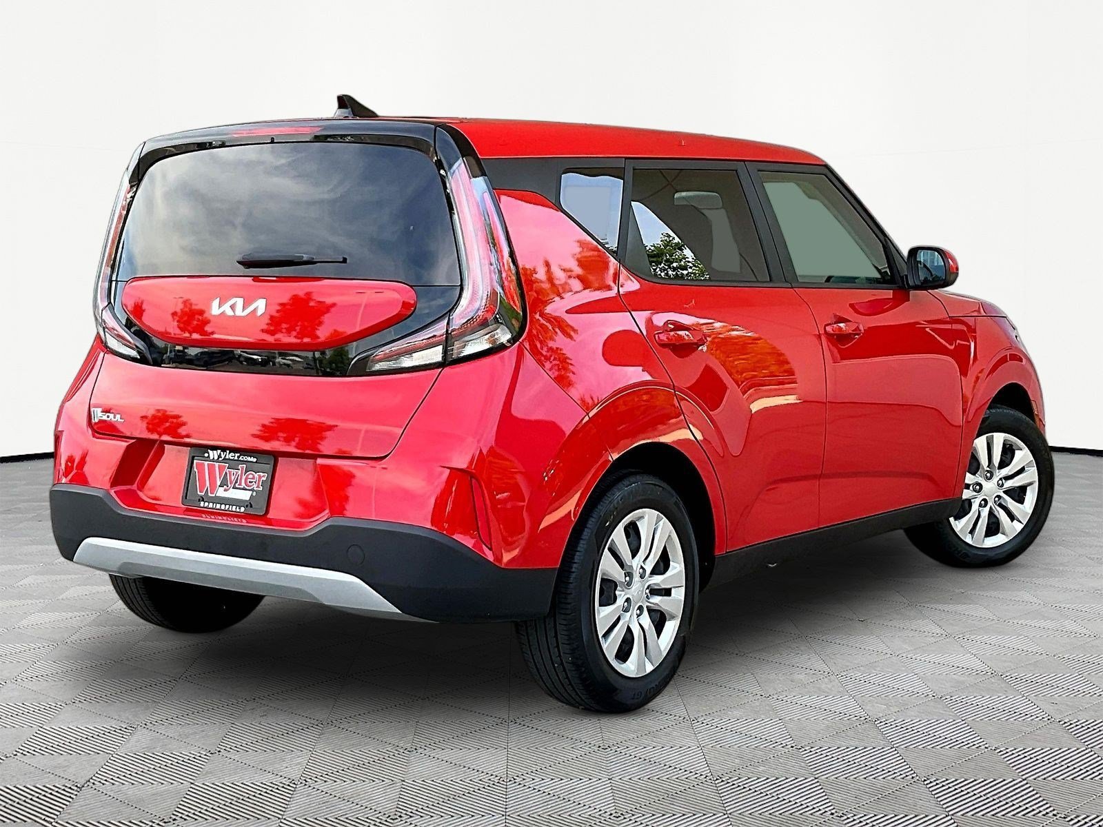 Used 2023 Kia Soul LX FWD image 6