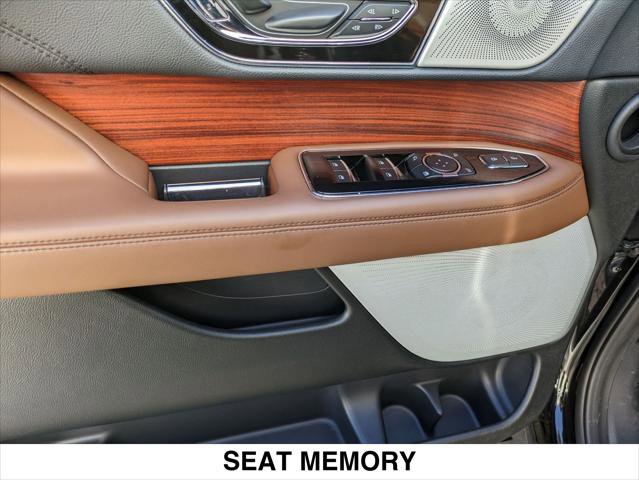 Used 2024 Lincoln Navigator Reserve image 10