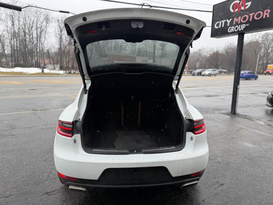 Used 2018 Porsche Macan image 20