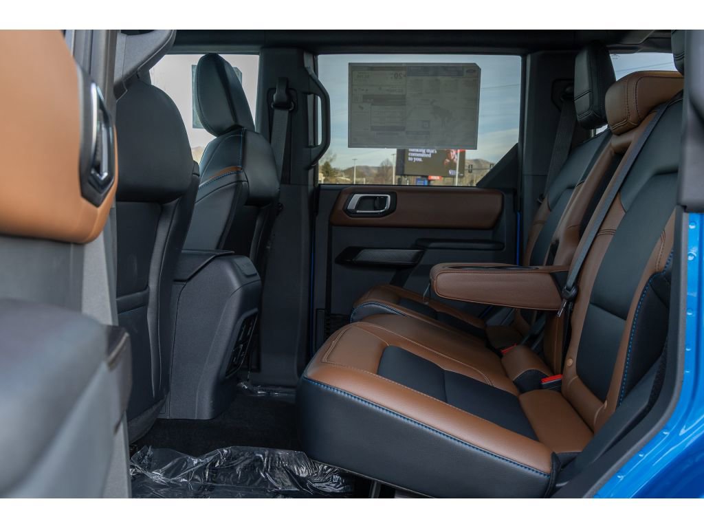 Used 2024 Ford Bronco Outer Banks image 13