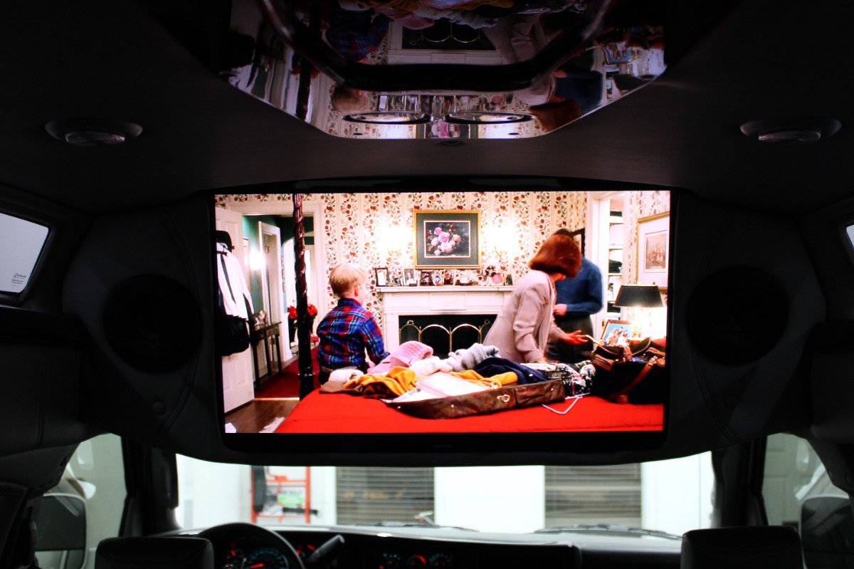 Used 2025 Chevrolet Express 2500 Extended w/ Driver Convenience Package image 16