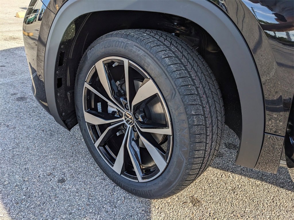 New 2026 Volkswagen Atlas Cross Sport SEL Premium R-Line image 31
