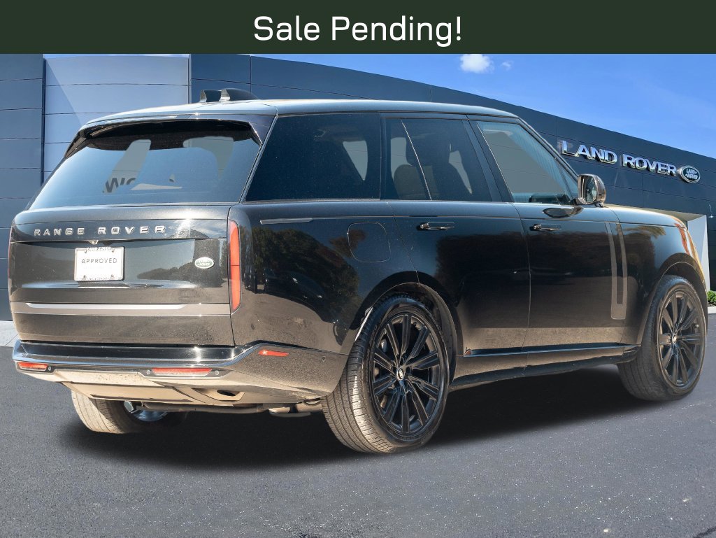 Used 2023 Land Rover Range Rover SE AWD/4WD image 3