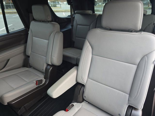 Used 2022 Chevrolet Tahoe Z71 w/ Off-Road Capability Package image 14