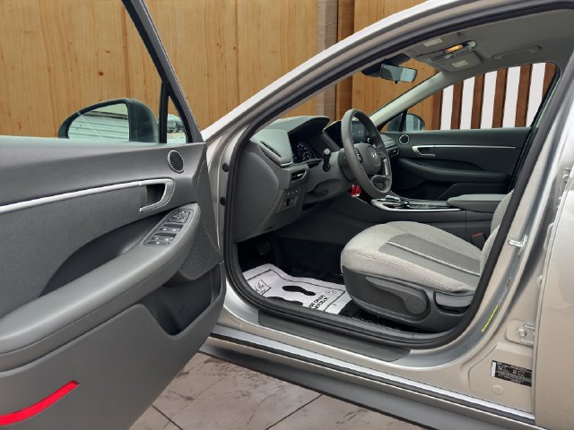 Used 2022 Hyundai Sonata SE FWD image 18