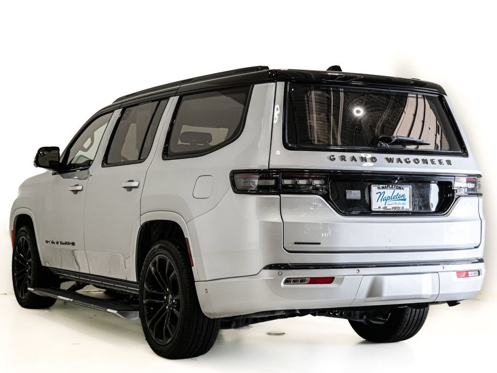 Used 2022 Jeep Grand Wagoneer Series II AWD/4WD image 7