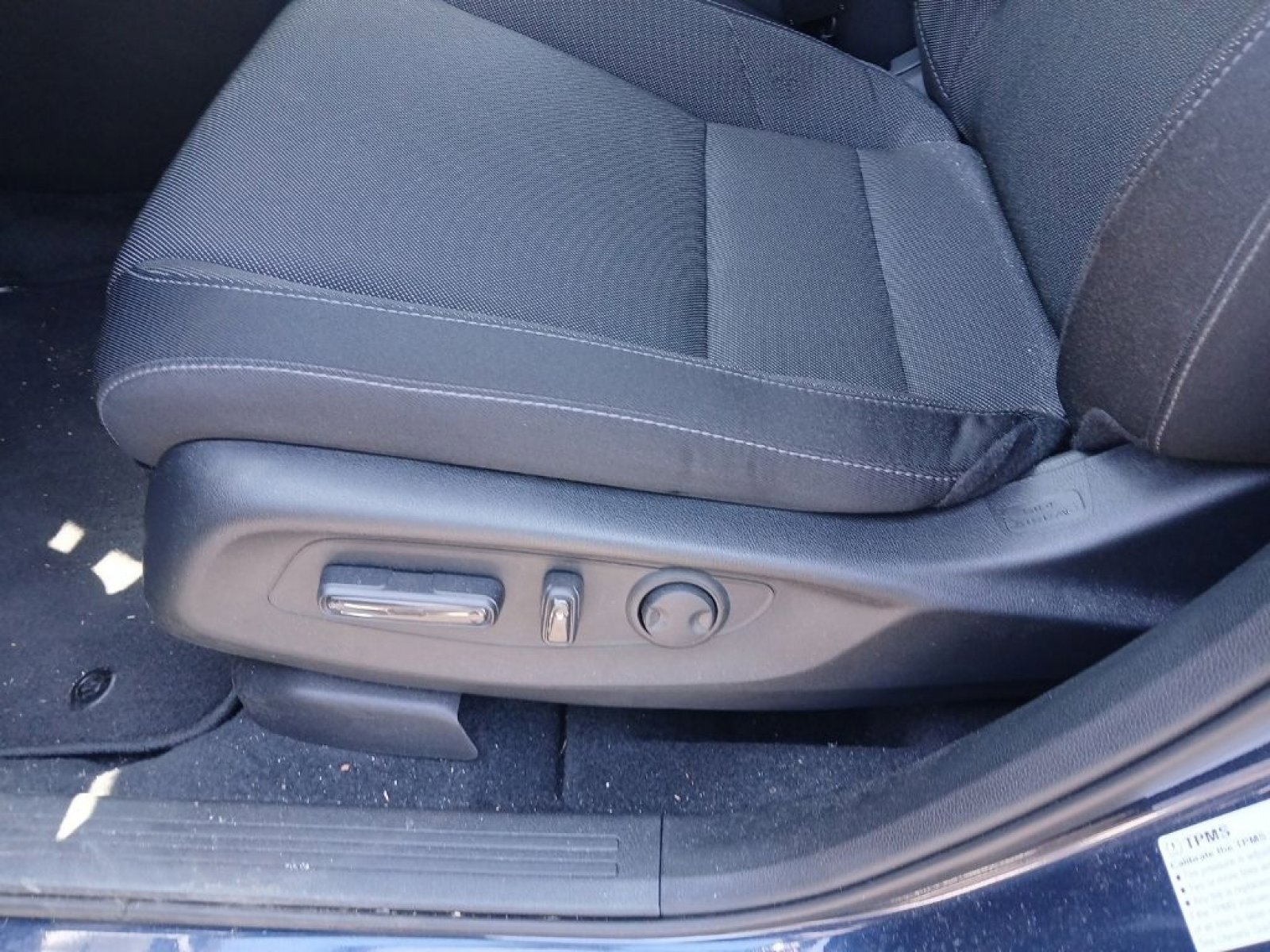 Used 2024 Honda CR-V EX image 17