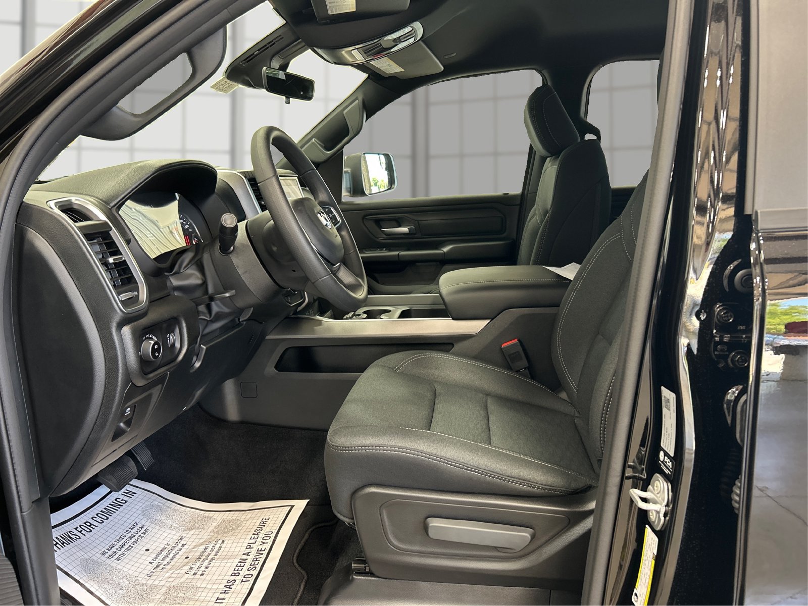 New 2026 RAM 1500 Express AWD/4WD image 9