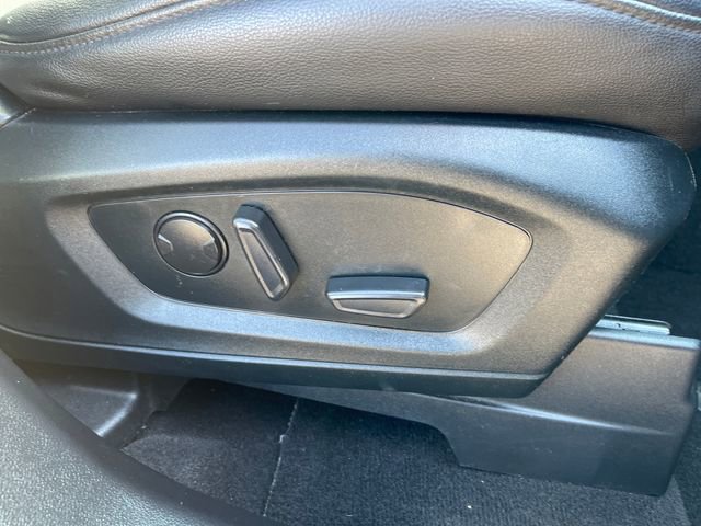 Used 2020 Ford Explorer XLT w/ Equipment Group 202A AWD/4WD image 37