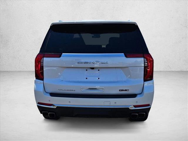 Used 2025 GMC Yukon Denali w/ LPO, Illumination Package AWD/4WD image 7