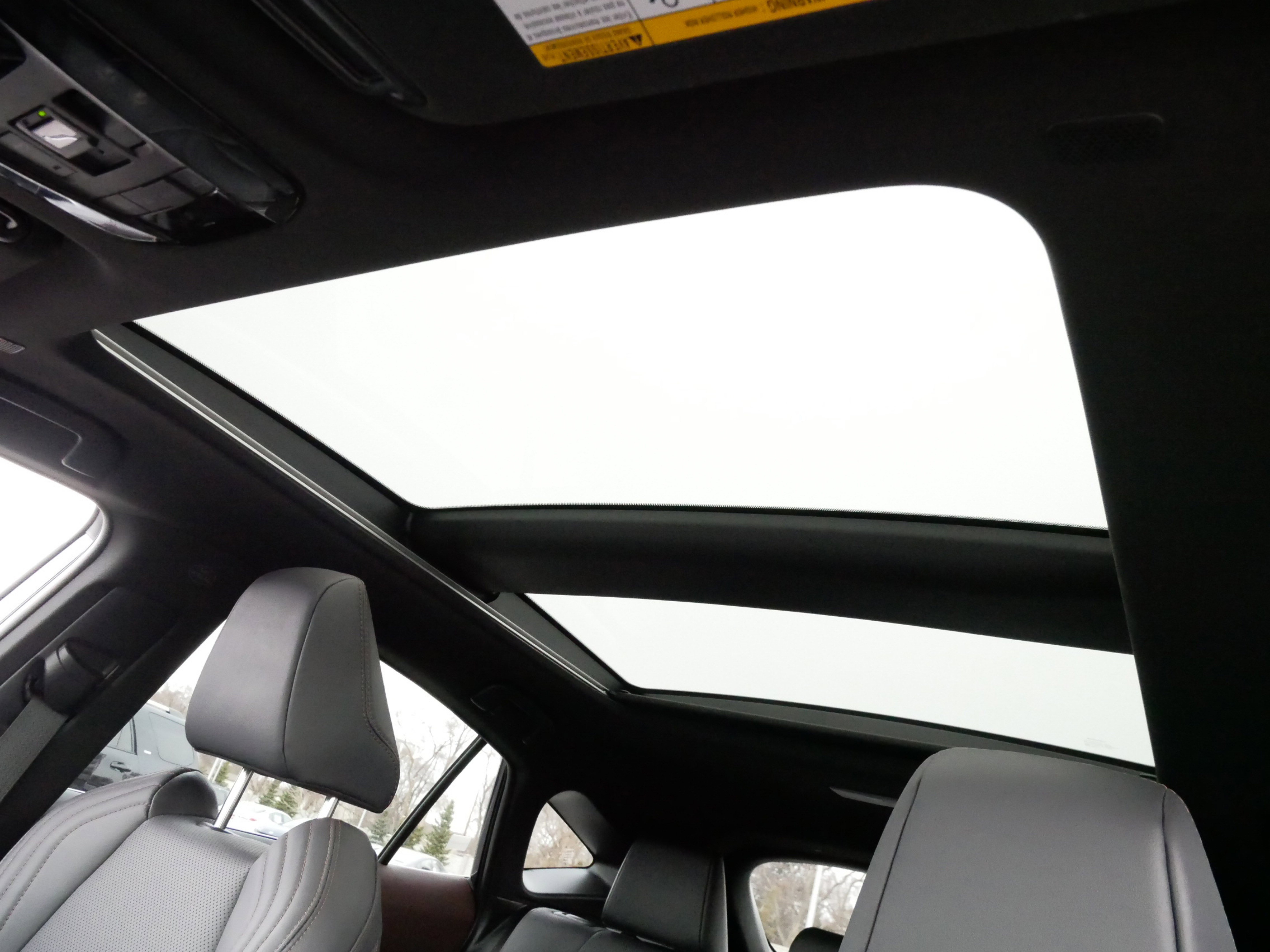 New 2024 Toyota Venza Limited image 34