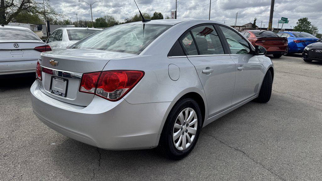 Used 2011 Chevrolet Cruze LS w/ Connectivity Package FWD image 9