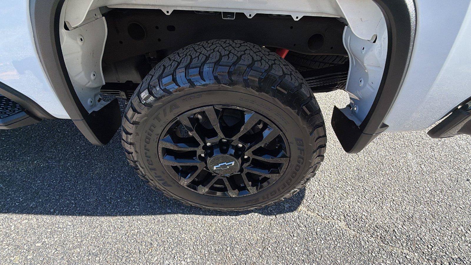 Used 2025 Chevrolet Silverado 2500 LT w/ Trail Boss Package AWD/4WD image 12
