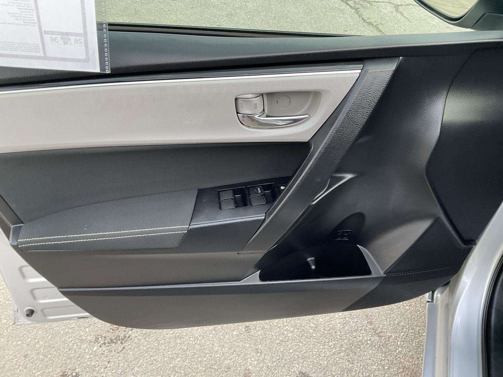 Used 2017 Toyota Corolla LE w/ Carpet Mat Package (TMS) image 13