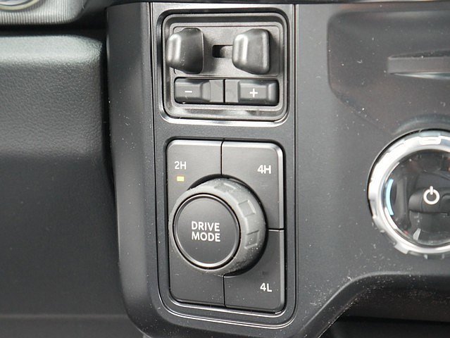 New 2026 Ford F450 Platinum w/ FX4 Off-Road Package image 24